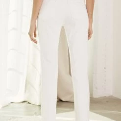 Kan Can NEW ARRIVALS Amelia Slim Straight White Jeans
