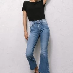Sneak Peek Holly High Rise Cropped Kick Flare Raw Hem Jeans NEW ARRIVALS