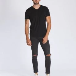 MEN Black CUTS V-Neck Curve-Hem