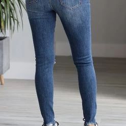 Kan Can NEW ARRIVALS Starla Distressed Skinny Denim