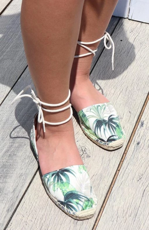 3B SHOES Green Leaf Tie-up Flat Sandal 1 3B SHOES Green Leaf Tie-up Flat Sandal