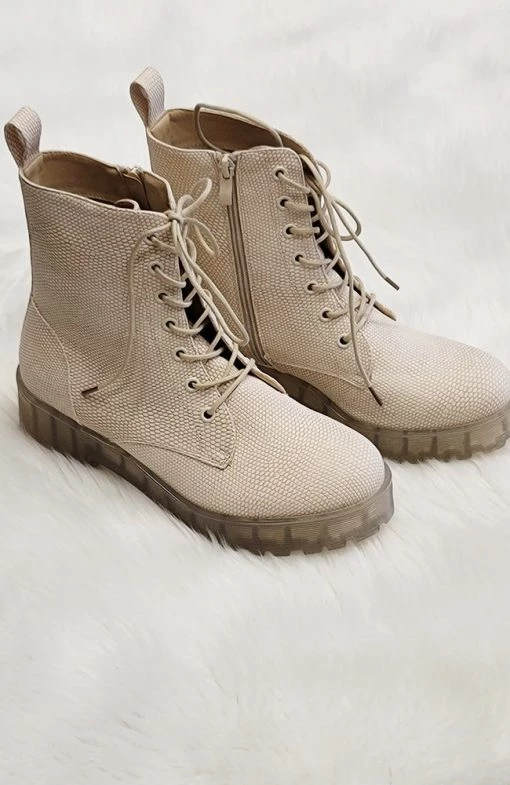 Chinese Laundry Kennedy White Combat Boots 8 Chinese Laundry Kennedy White Combat Boots