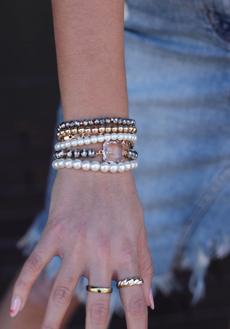 THE WEARHOUSE Mixed Beaded Bracelet Set 1 THE WEARHOUSE Mixed Beaded Bracelet Set